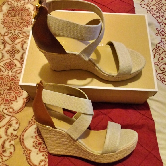 Michael Kors Prue Wedge Sandal - Picture 11 of 12